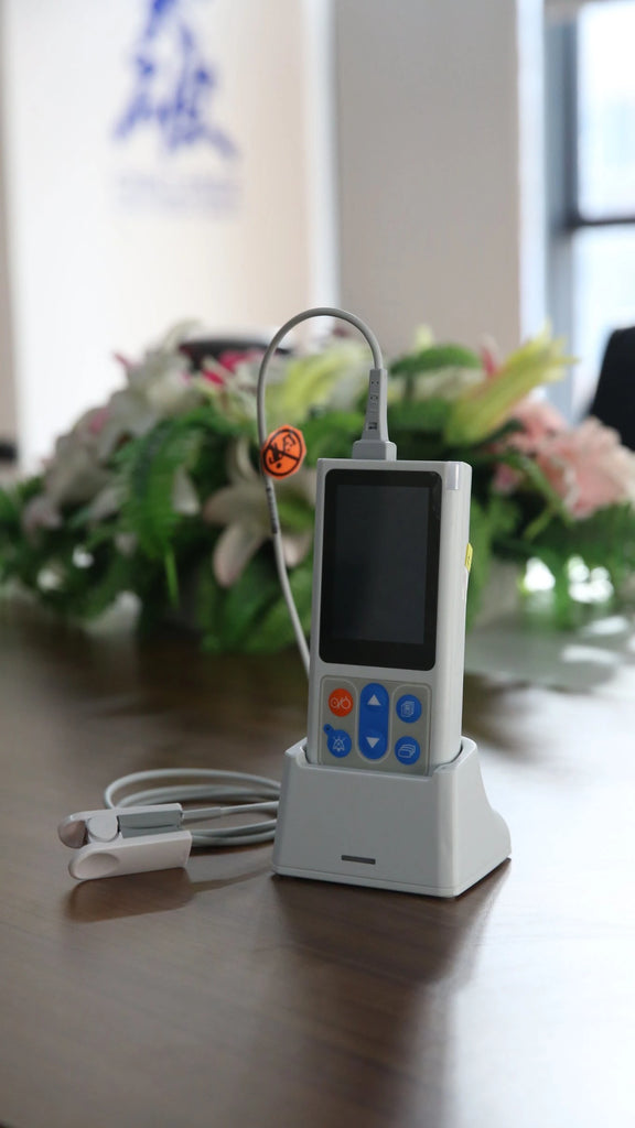 Wholesale/OEM LCD Display uPM60 Medical Handheld/Portable Pulse Oximeter with CE and ISO